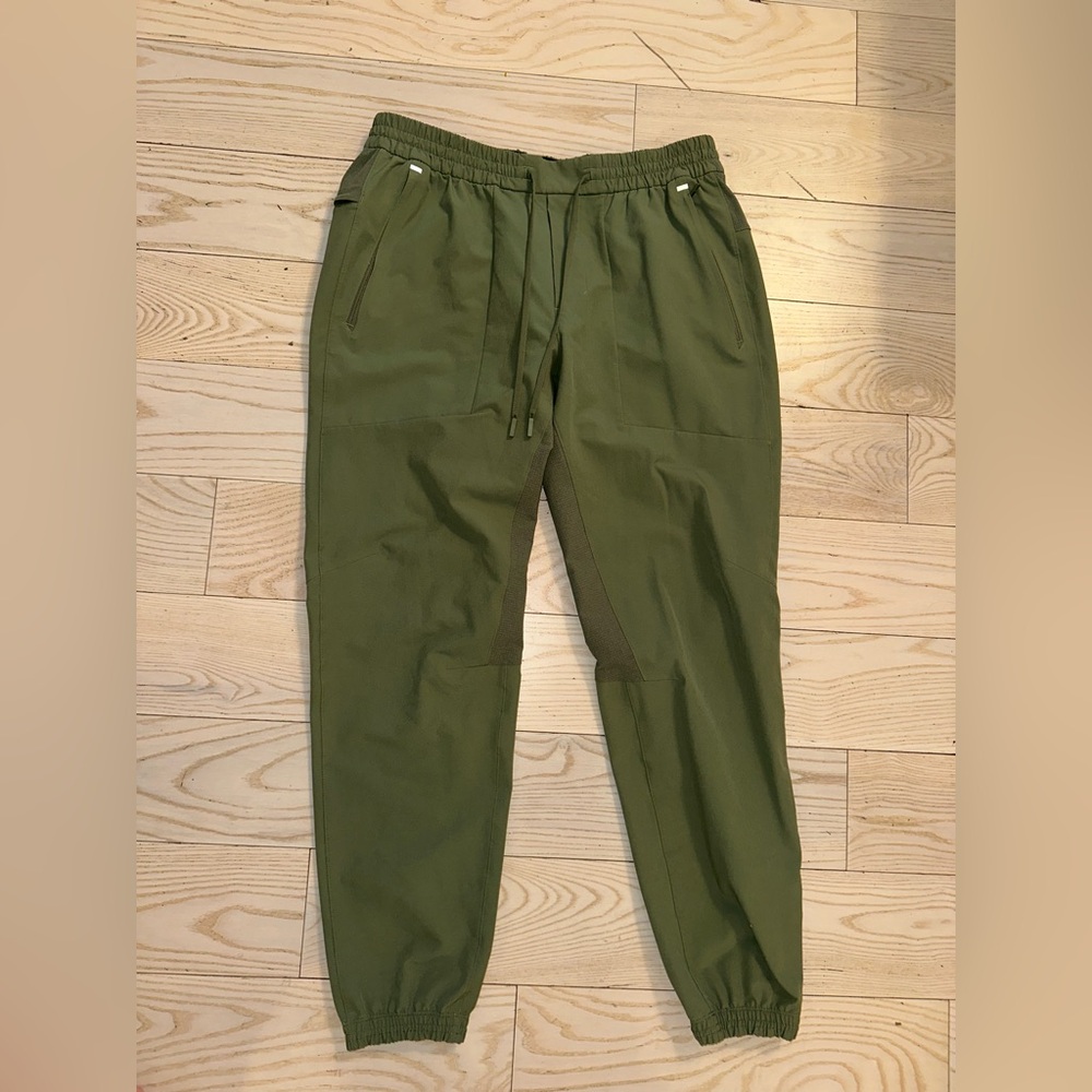 lululemon athletica Men's Joggers Performance Pants in Forest Green/Olive Green